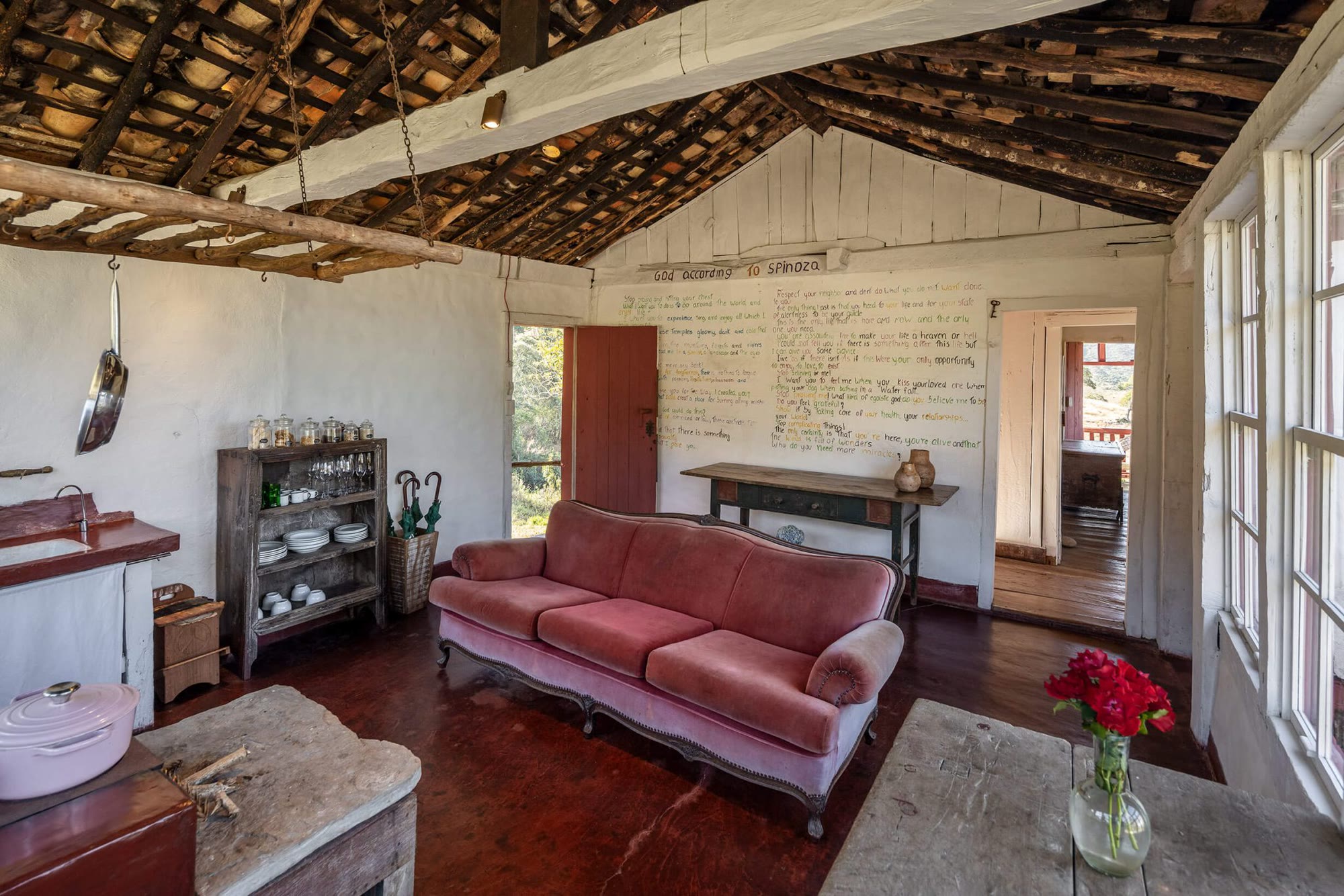 Casa Spinoza, Remote