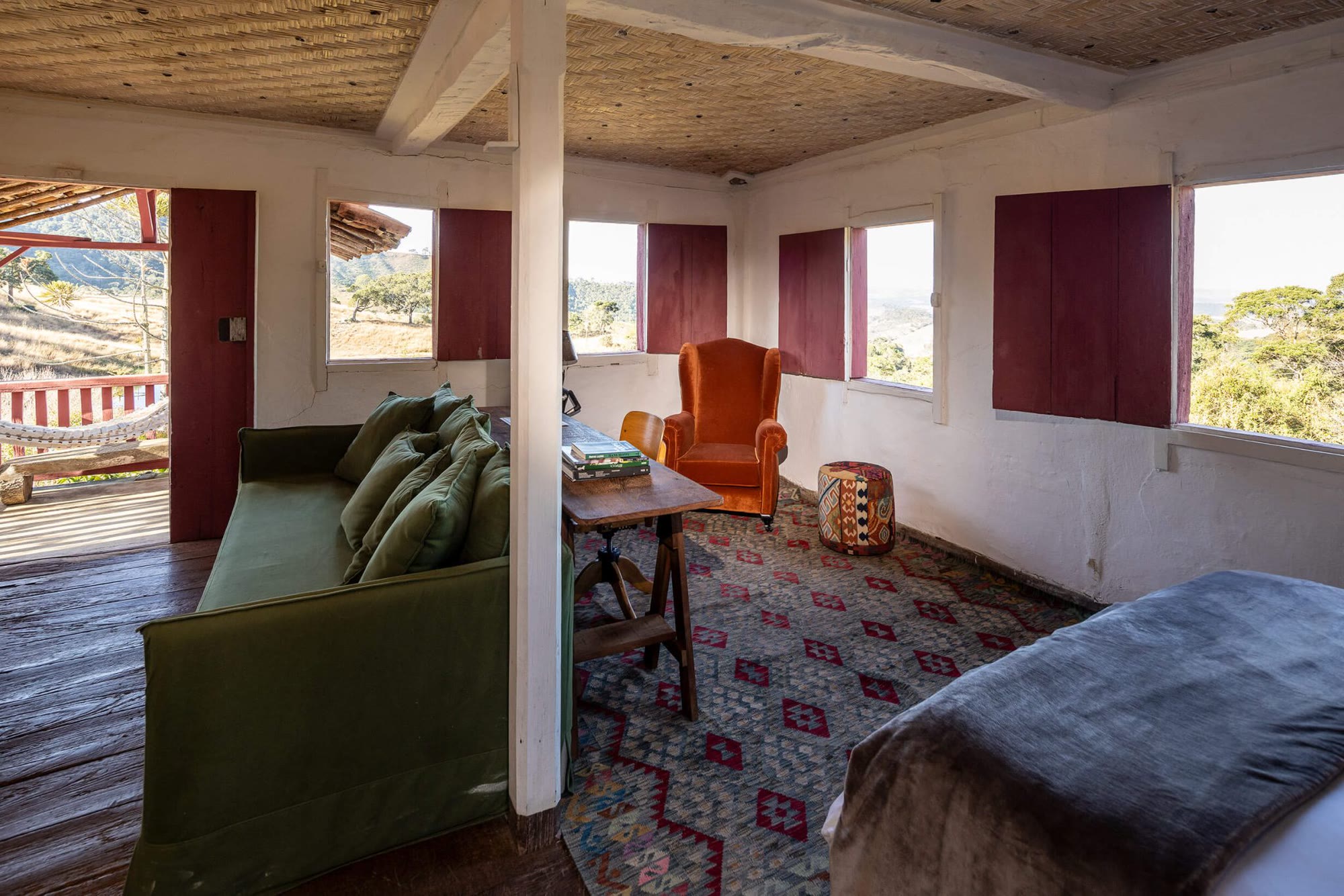 Casa Spinoza, Remote