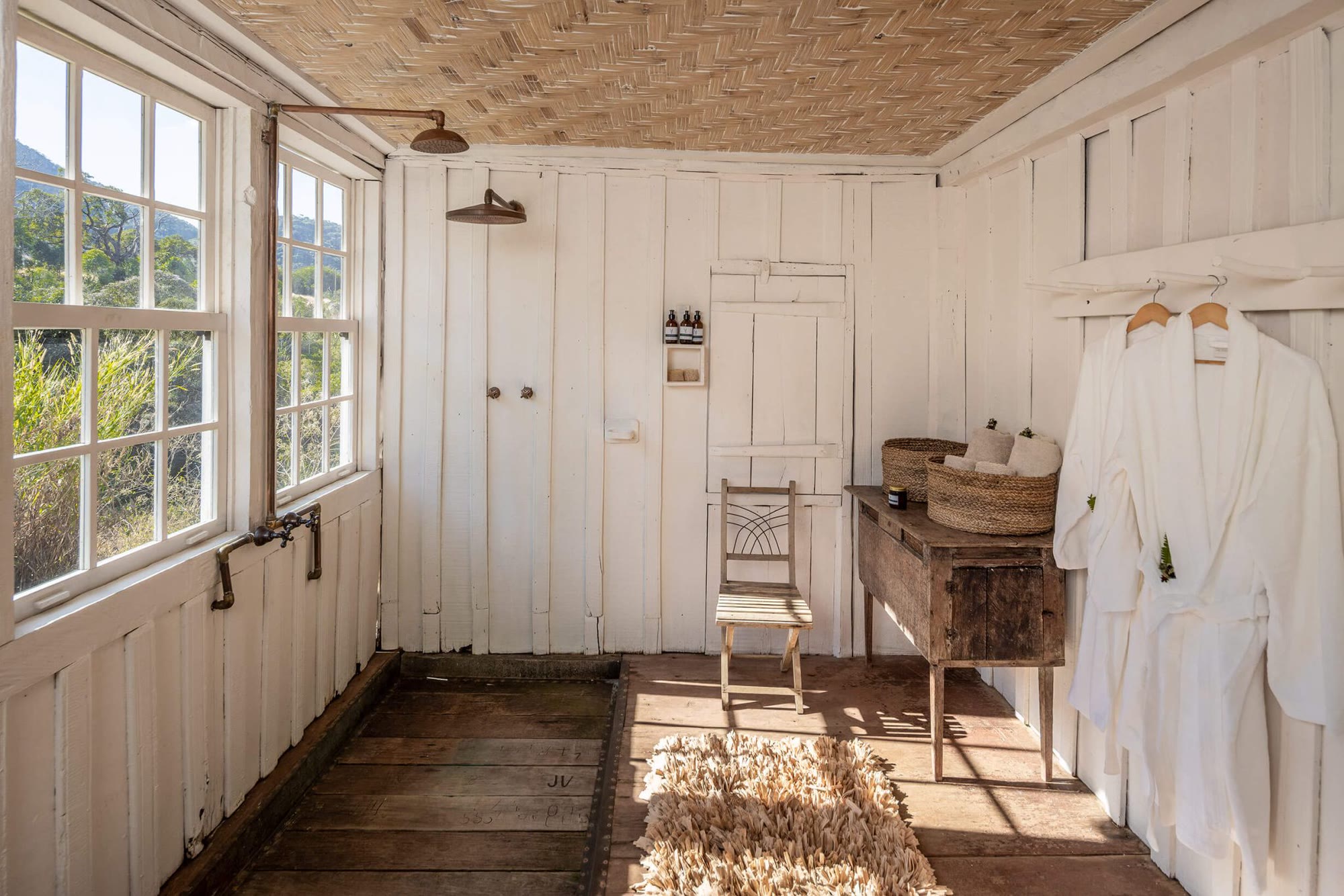 Casa Spinoza, Remote