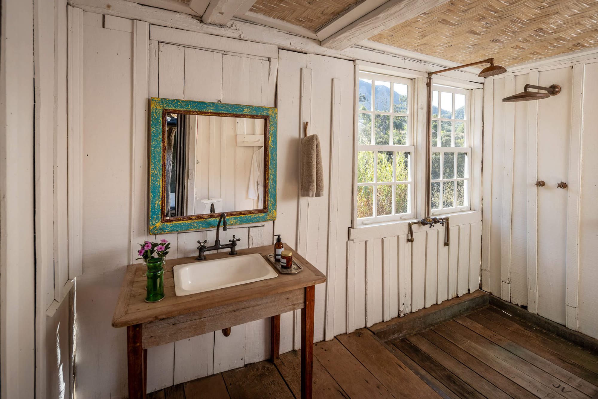 Casa Spinoza, Remote