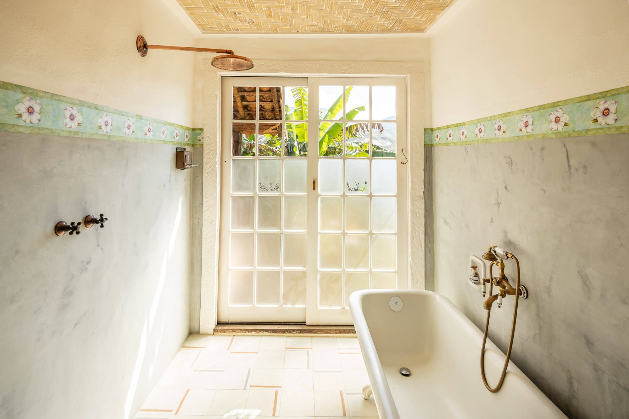 Casa Thomas Sowell, Ibiti Village