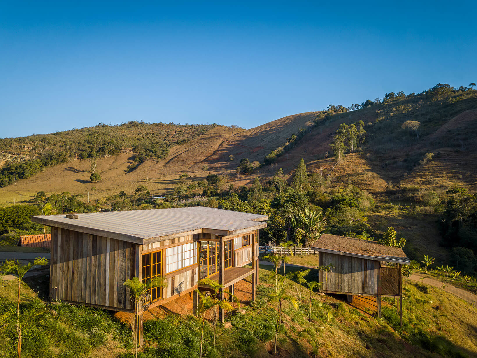 Lofts de madeira no Baixo Mogol