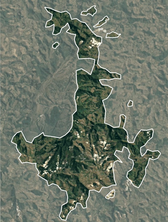 Imagem de satélite de 1985 com o contorno do Ibiti: pastos claros e manchas de mata